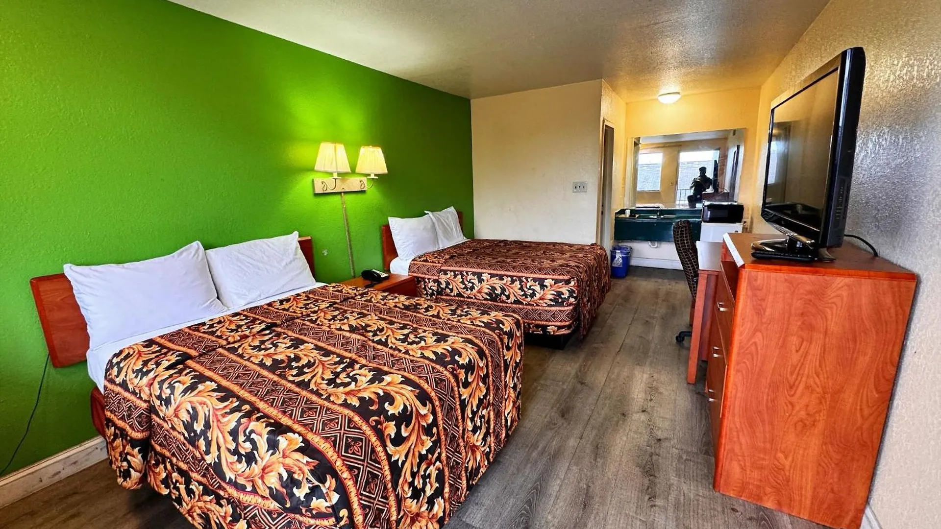 Cloverleaf Motel By Belvilla Richmond Near Turnpike 2*,  United States